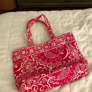 Like new Vera Bradley Tote